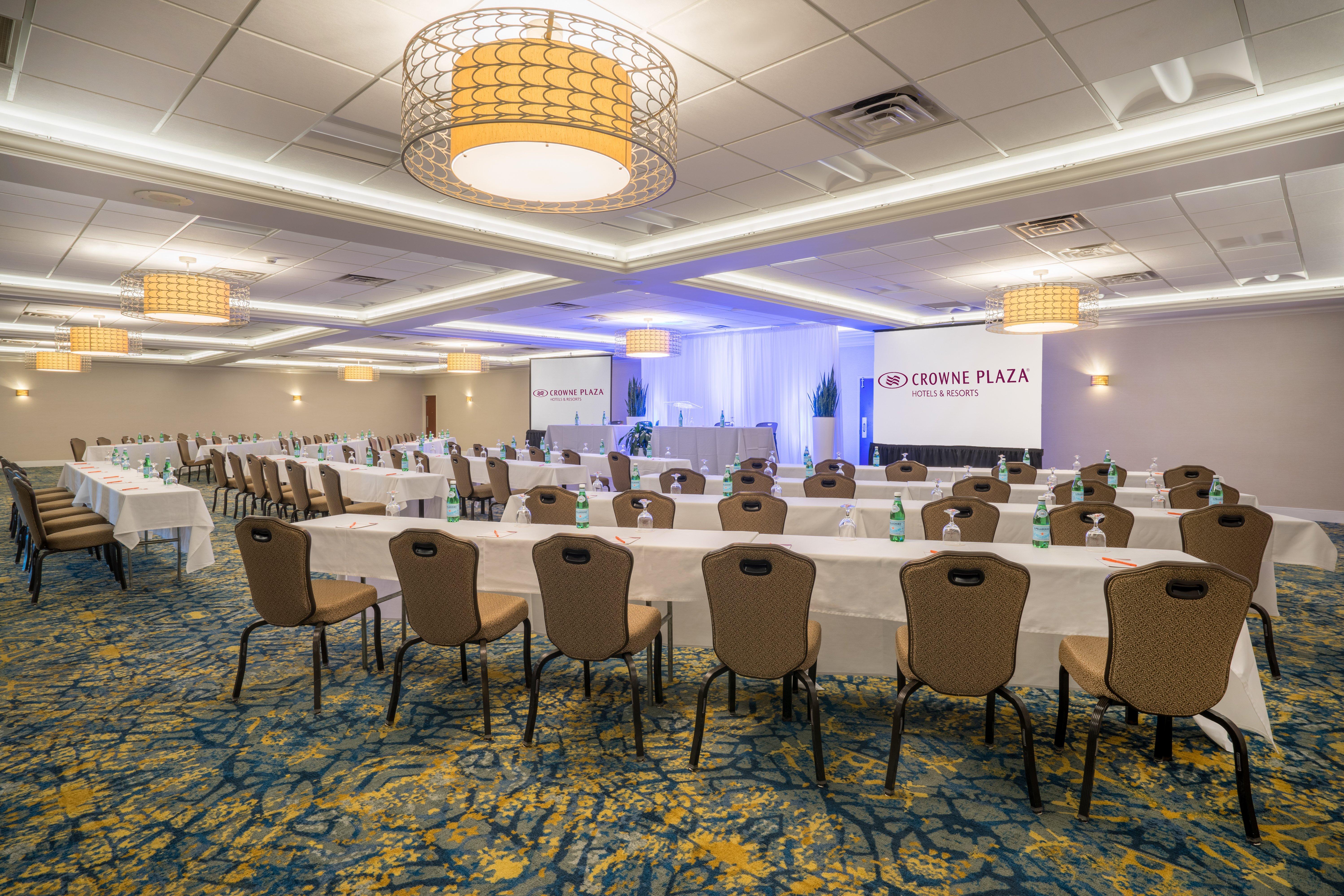 Crowne Plaza Hotel And Suites Pittsburgh South By Ihg Mt. Lebanon Esterno foto